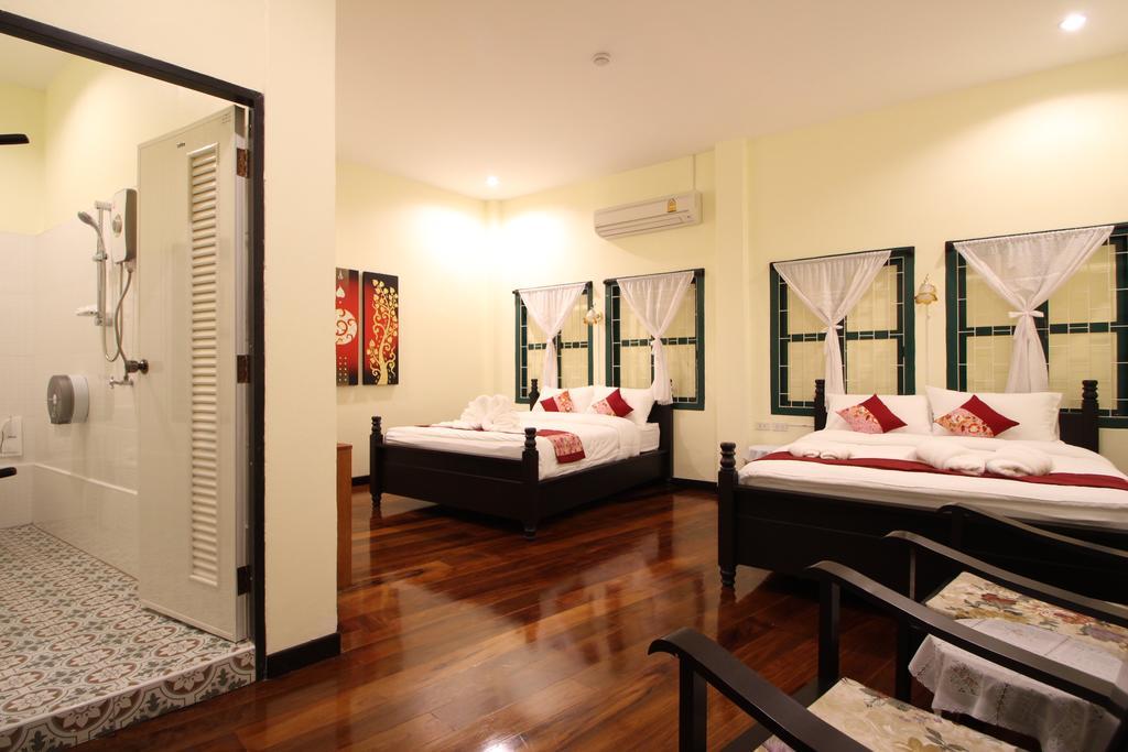 Srisomboon Hostel Trang Exterior foto