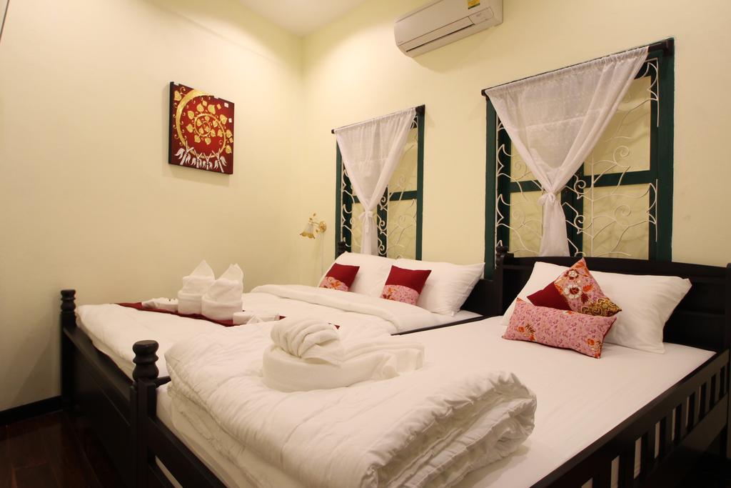 Srisomboon Hostel Trang Exterior foto